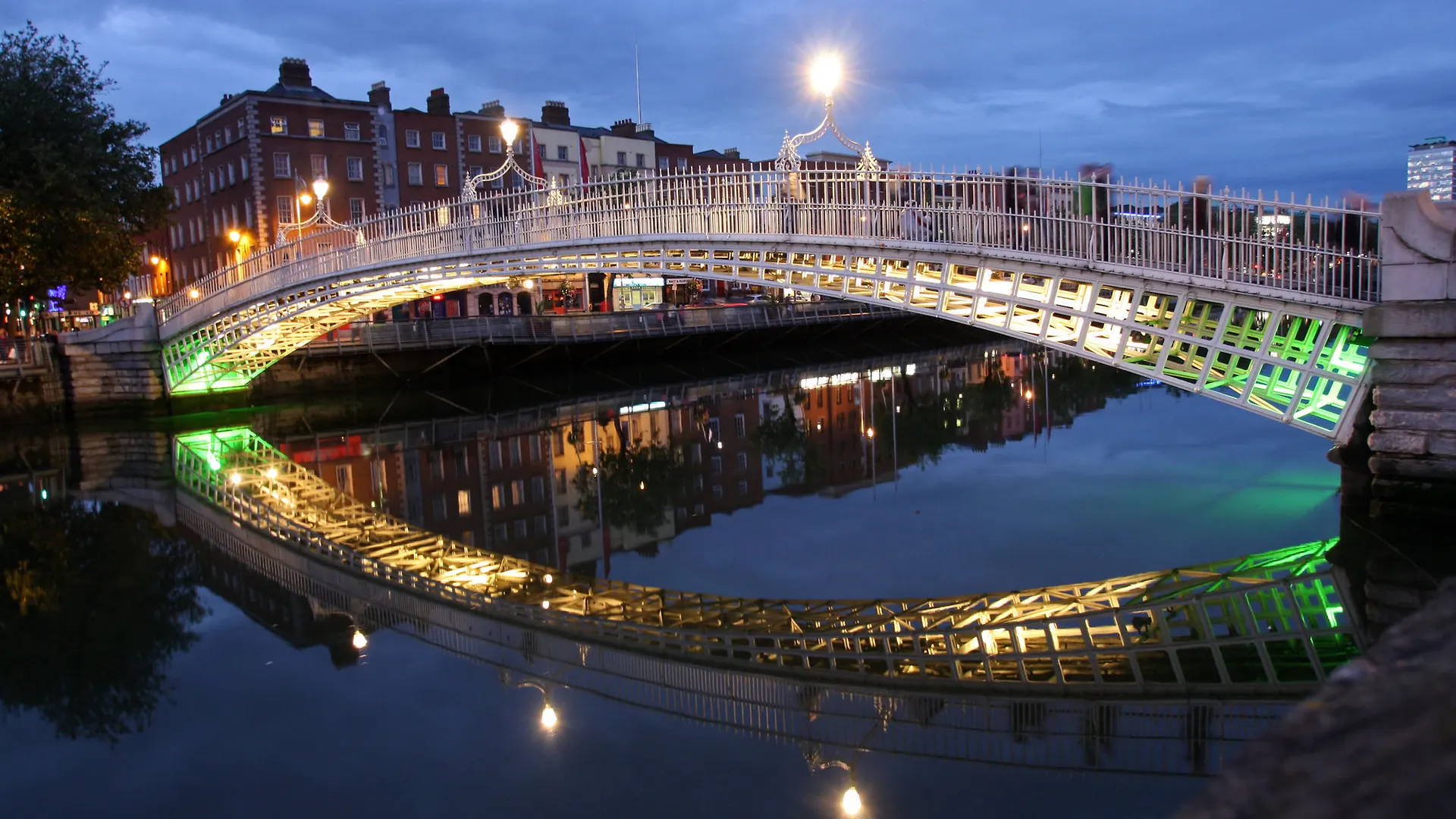 Hanover Dock Apartment Dublin Ireland